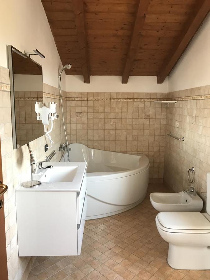 Color House Malpensa B&B Cassano Magnago Dış mekan fotoğraf